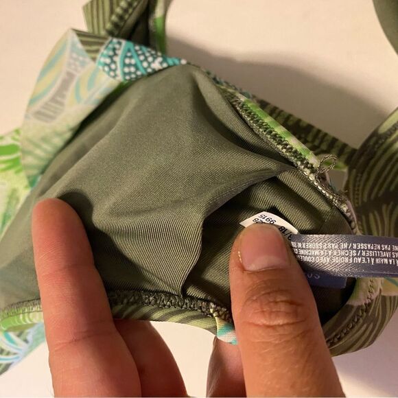 Aerie green floral wrap flutter ruffle strap bikini swimsuit bathing top M - Picture 6 of 9